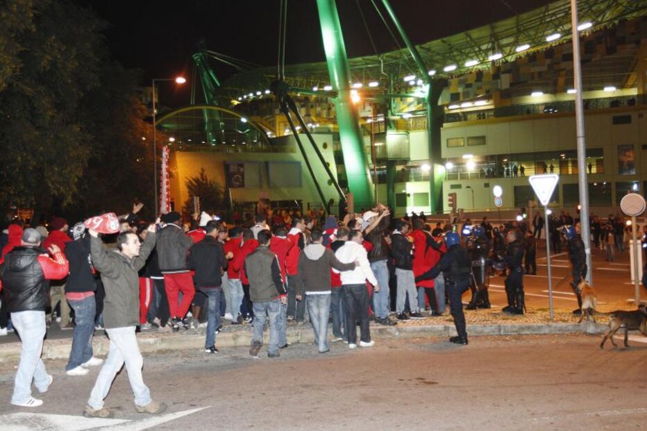 Sorte 'vermelha' enche Alvalade