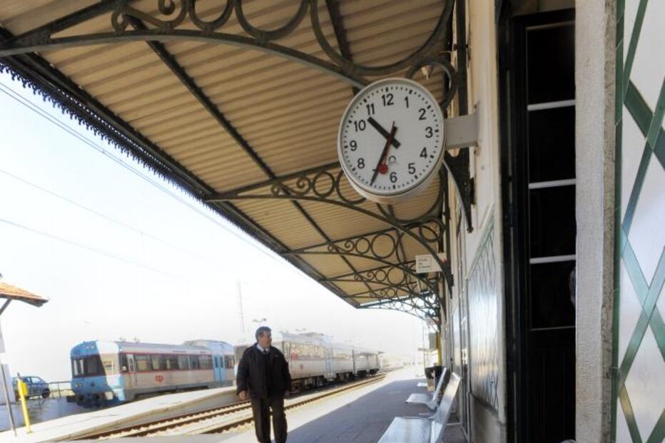 cp, comboios, greve, ano novo, transportes, caminhos de ferro