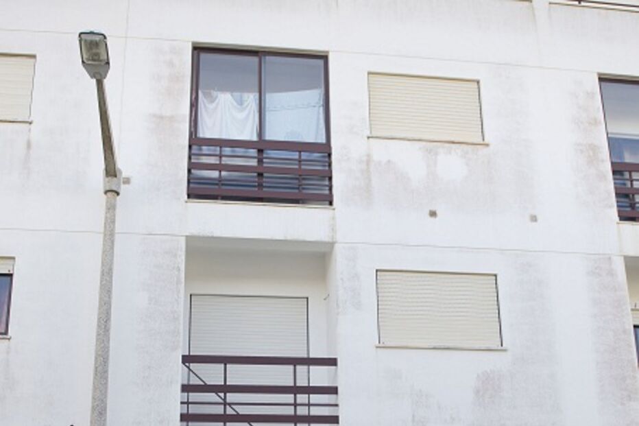 JOVEM, QUEDA, VARANDA, FESTEJOS, LEIRIA