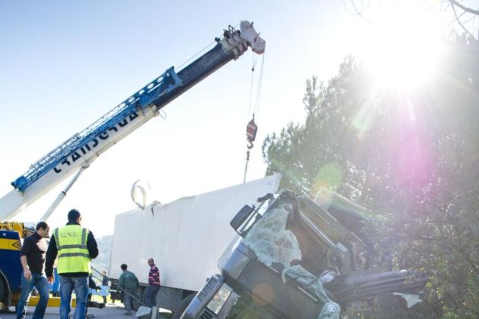 ACIDENTE, MORTE, CAMIÃO, IC3, CONDEIXA-A-NOVA