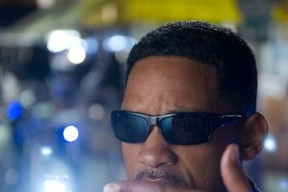 homens de negro III, erros, cavaleiro das trevas renasce, batman, james bond, 007, skyfall, moviemistakes