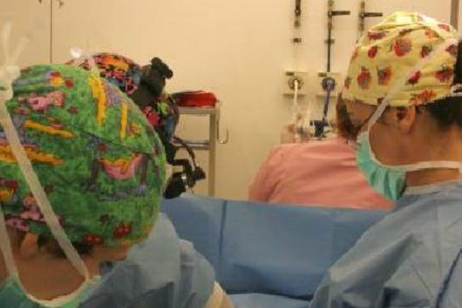 Implantes mamários, Ruturas, Ministério da Saúde, Serviço Nacional de Saúde