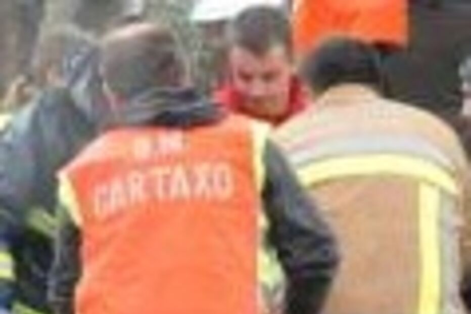 cartaxo, choque, acidente, feridos, en3, trânsito, estrada