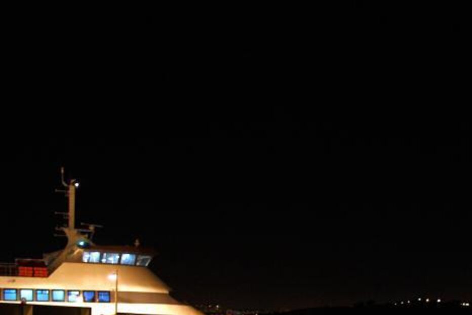 cacilhas, cacilheiro, barco, dafundo, garcia de orta, cais do sodré, barco, cais