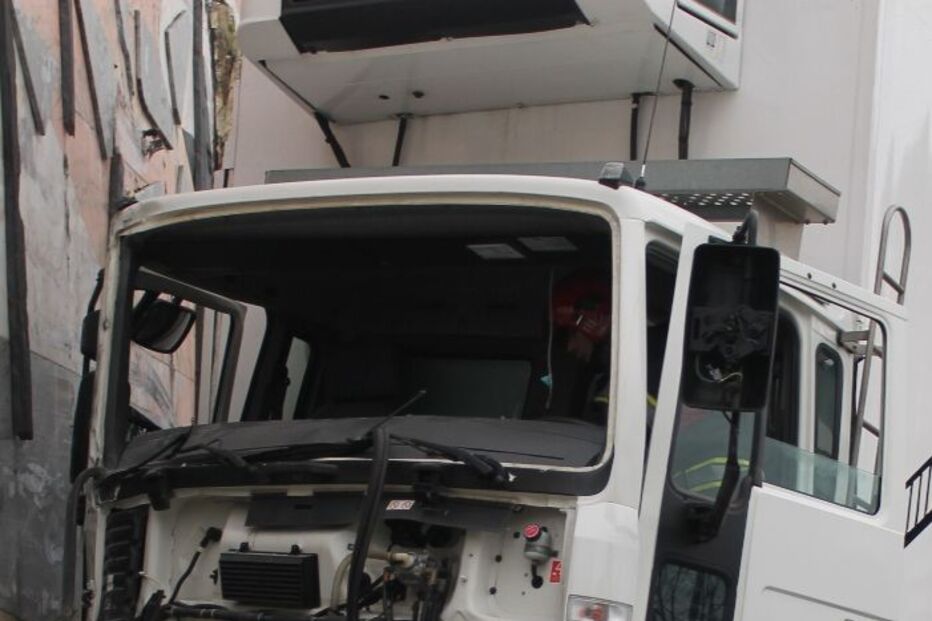 CAMIÃO, DESPISTE, MOTORISTA, SÃO JOÃO DA MADEIRA, ATAQUE