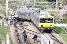 Comboios descarrilam em Caxias e Algés