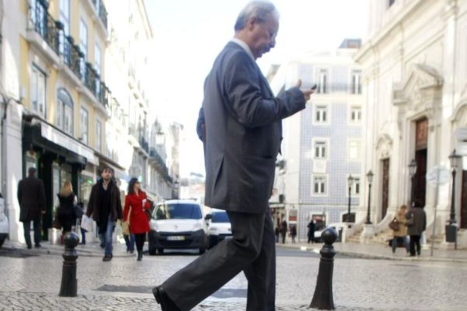 qr code, tecnologia, chiado, calçada portuguesa, av chiado, mstf partners, câmara de lisboa, telemóvel, smartphone