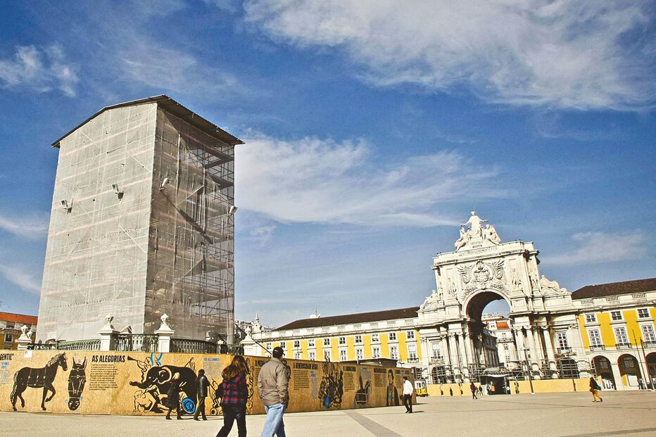 Afinal, de que cor é a estátua de D. José I?