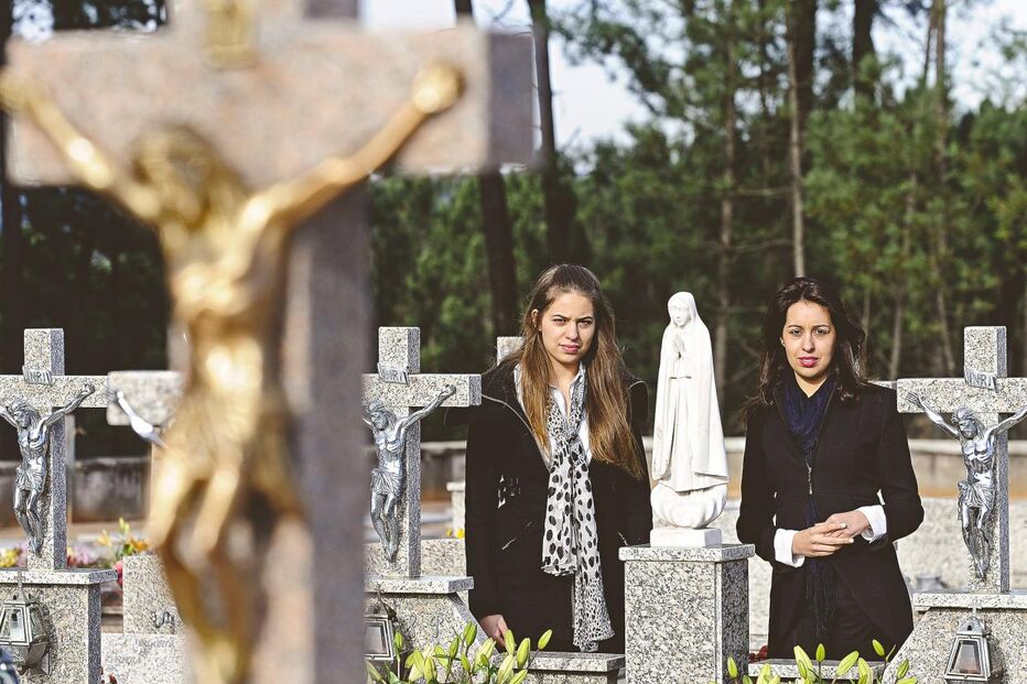 As zeladoras do cemitério