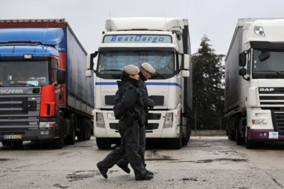GNR, operação, veículos, pesados, mercadorias, tacógrafos, peso, polícia, europa, transportes