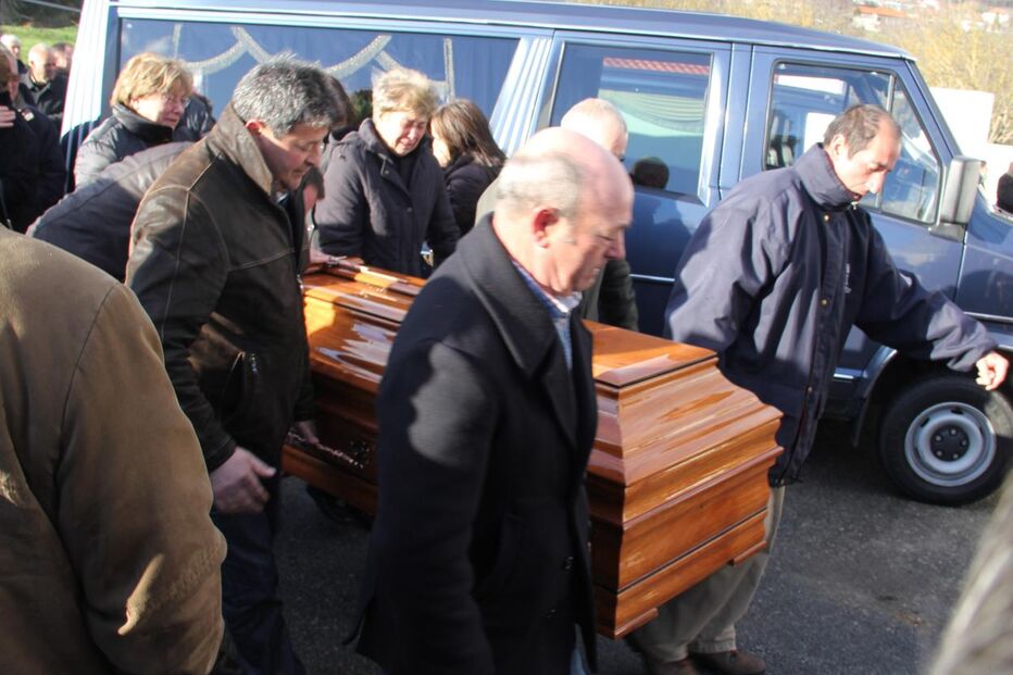 BRAGANÇA, FUNERAL, MÃE, FILHO, MANUELA PAÇÓ, MARTIM
