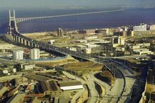 Quinze anos de uma grande obra marcada pela polémica