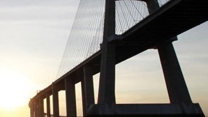Ponte Vasco da Gama devia ter dobro dos carros