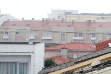 póvoa do varzim, tornado, moradores, ferido, proteção civil, telhados, estufas