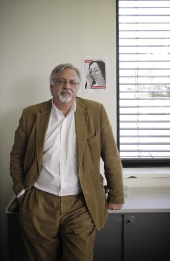 'O Colecionador de Erva' marca regresso do ex-secretário de Estado ao romance policial