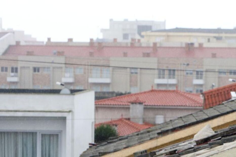 póvoa do varzim, tornado, moradores, ferido, proteção civil, telhados, estufas