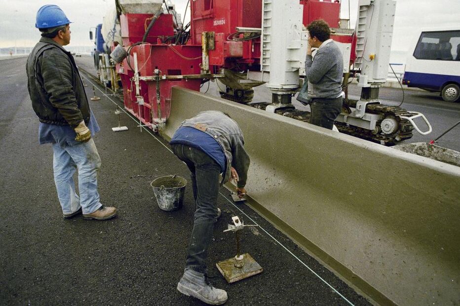 Quinze anos de uma grande obra marcada pela polémica