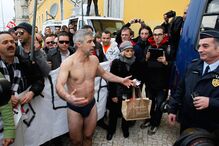 Os rostos de quem contesta a crise nas ruas