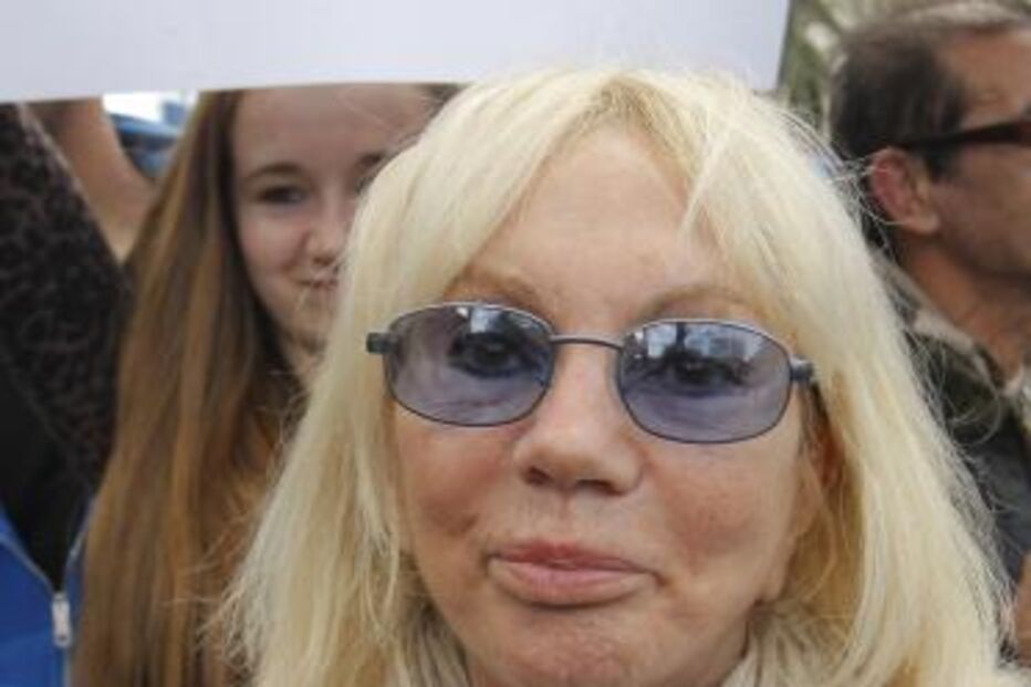 florbela queiroz, miséria, família, comunicado, atriz