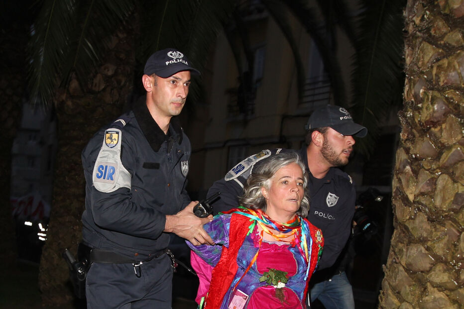 Os rostos de quem contesta a crise nas ruas