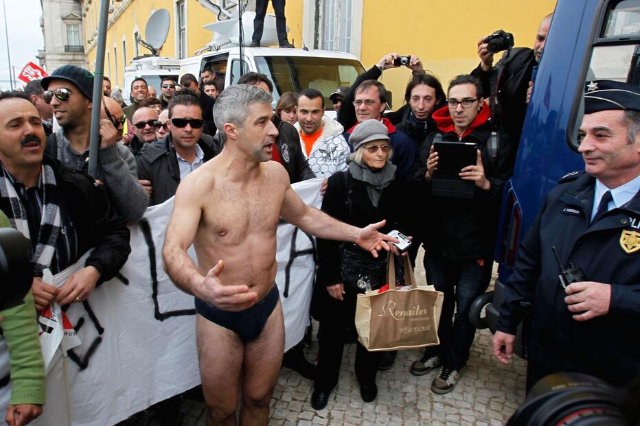 Os rostos de quem contesta a crise nas ruas