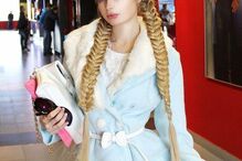 Mulheres com corpo de 'Barbie'... e ainda um 'Ken'