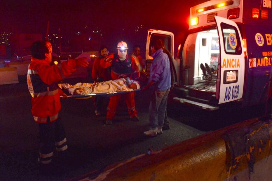 Morte, México, Ecatepec, explosão, camião, cisterna, acidente, despiste, excesso de velocidade