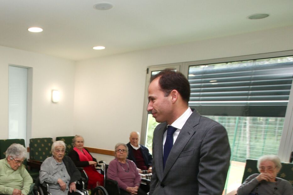 ERROS, BANCOS, PENSÕES, REFORMAS, SUBSÍDIOS