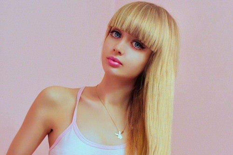 Mulheres com corpo de 'Barbie'... e ainda um 'Ken'