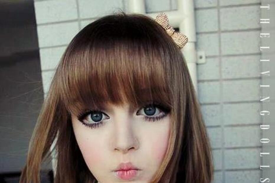 Mulheres com corpo de 'Barbie'... e ainda um 'Ken'