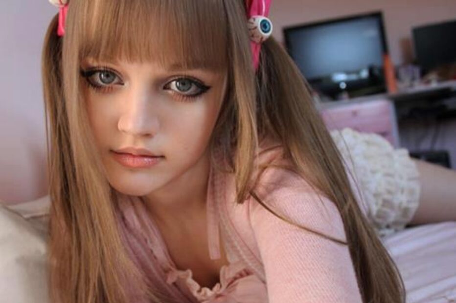 Mulheres com corpo de 'Barbie'... e ainda um 'Ken'