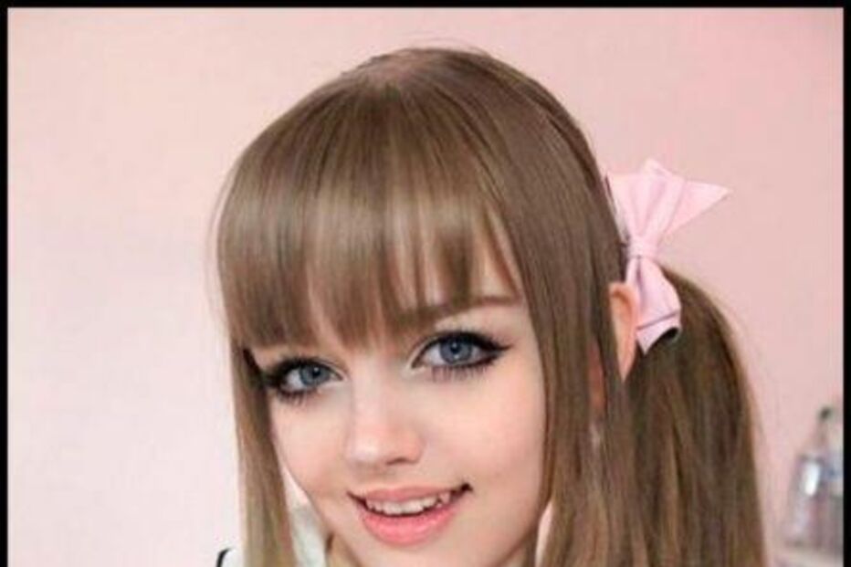 Mulheres com corpo de 'Barbie'... e ainda um 'Ken'