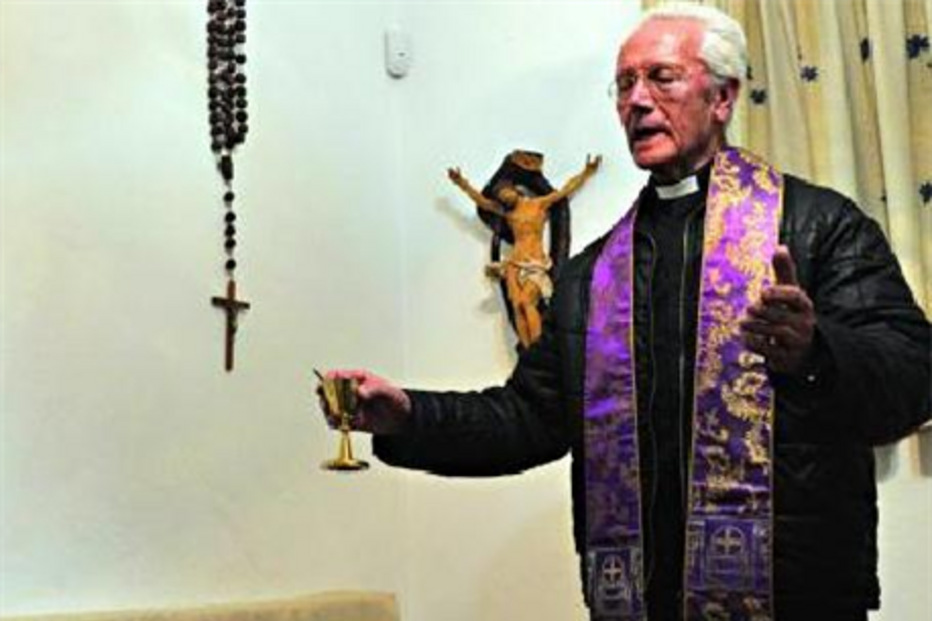 Exorcismo, Exorcista, Carreira das Neves, Crucifixo, Sousa Lara, Humberto Gama, Papa Francisco, Igreja Católica