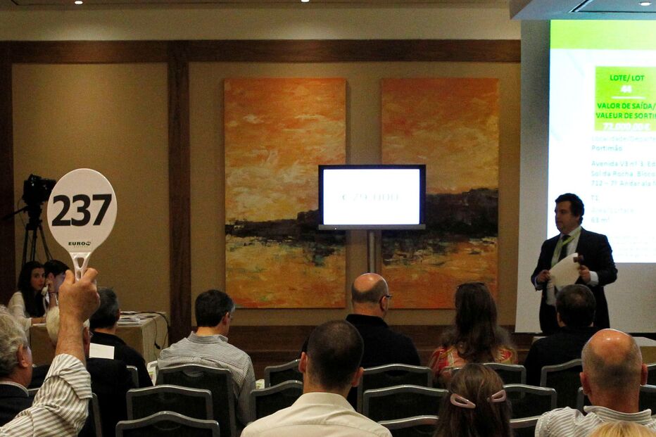 leilões, casas, habitação