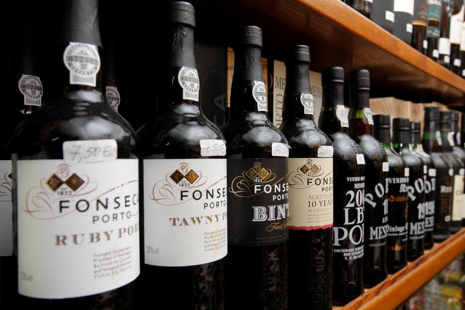 O ano de 2011 poderá vir a ser o da maior declaração vintage de sempre no vinho do Porto, dado o caráter excecional da produção na Região Demarcada do Douro. A Sogrape declarou 2011 como ano vintage em março, e seguiram-se a Taylors, a Sogevinus e o grupo Symington. (Pedro Catarino)