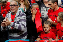 Pão e marchas na avenida