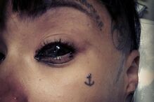 musquito, esposa, eyeball tatto, prisão, eua, marcador, tatuagem, preto, vermelho, azul, injeção