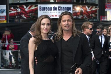 Angelina Jolie aparece pela primeira vez depois de retirar seios 