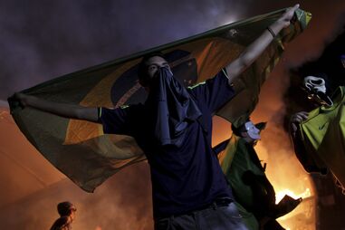 Brasil, Protestos, Rio de Janeiro, São Paulo, Dilma Rousseff, Collor de Mello, Passe Livre, Facebook, Twitter, Orkut, Josias de Souza, Lula da Silva, João Pereira Coutinho, Edson Athayde, Marco Villa, Luiz Felipe Scolari, David Luiz, Neymar, Taça das Confederações, Mayara Vivan, Futebol 