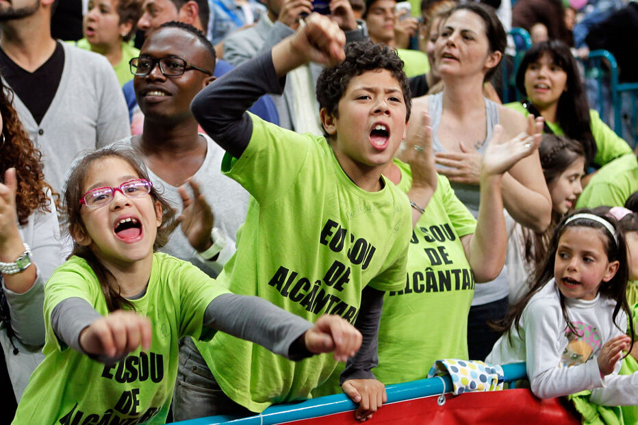 Pão e marchas na avenida