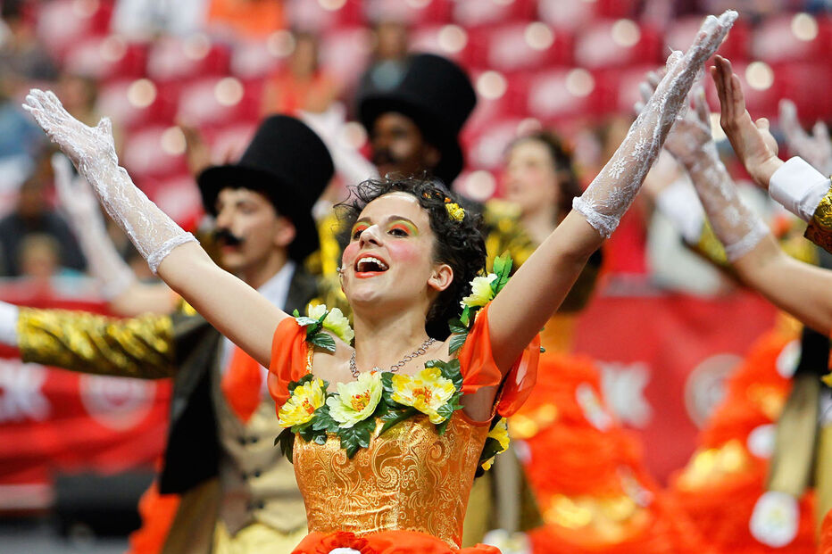 Pão e marchas na avenida
