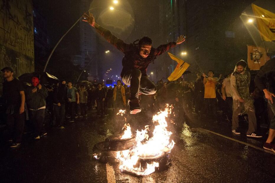 brasil, são paulo, confrontos, estudantes, polícia