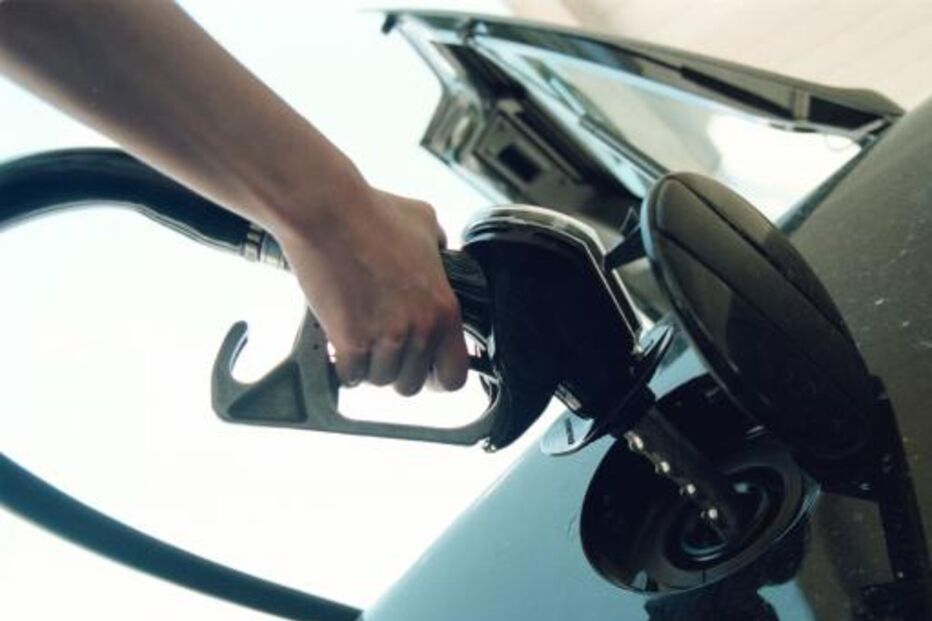 gasolina, gasóleo, descida, preços, DGE, produtos petrolíferos