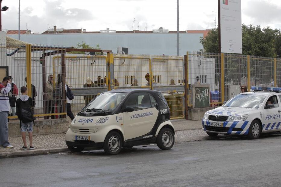 lainine, esfaqueado, faca, amadora, escola seomara da costa primo