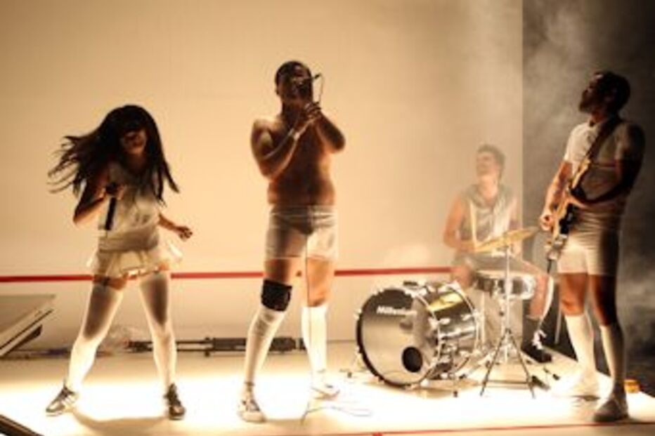 teatro, peça, violência, fetiche do homem bom, obsessão, Cláudia Lucas Chéu, Albano Jerónimo, Rúben Gomes