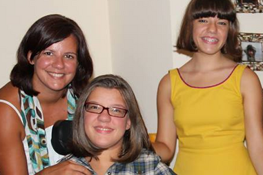 sociedade, Sintra, solidariedade, internet, cadeira de rodas, crianças