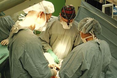 Cirurgia ao cancro do ovário