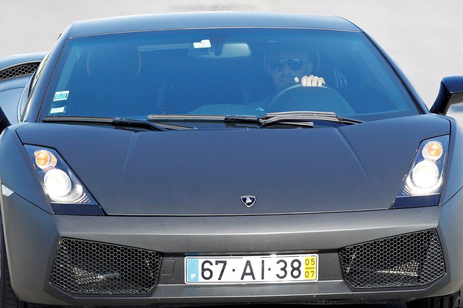 Benfica, Sporting, carros, jogadores