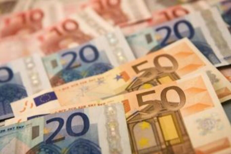 Dívida, taxas, juros, crise