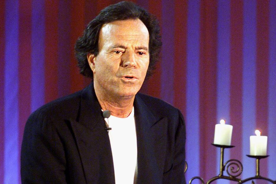 CULTURA, MÚSICA, RONALDO, JULIO IGLESIAS